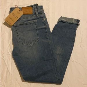 Women’s lucky jeans